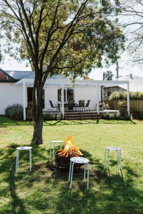 White Lavender Cottage - A Mudgee Garden Escape Mudgee